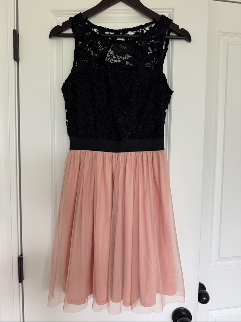 Women’s Lace Bodice Tulle Skirt Dress - Black & Blush